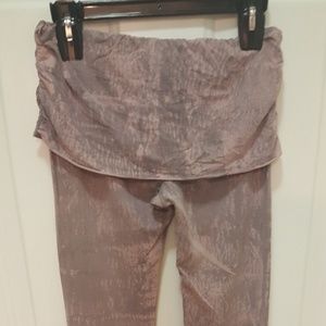 OMgirl yoga pants with flare leg sz L